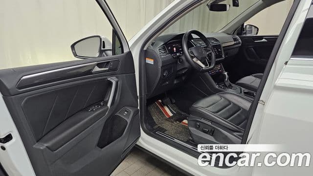 Volkswagen Tiguan 2022 — Şəkil 10/20
