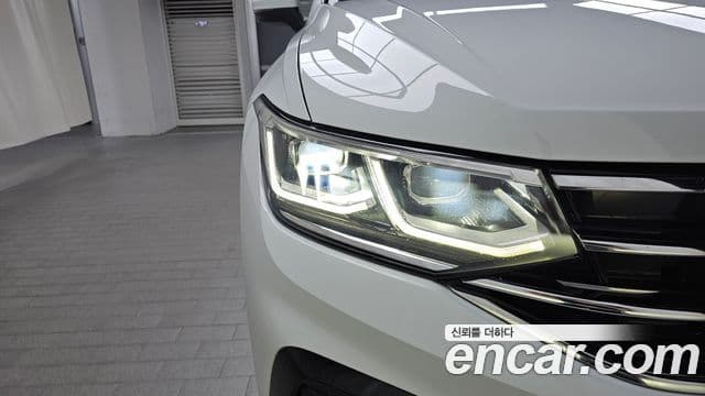 Volkswagen Tiguan 2022 — Photo 4/32