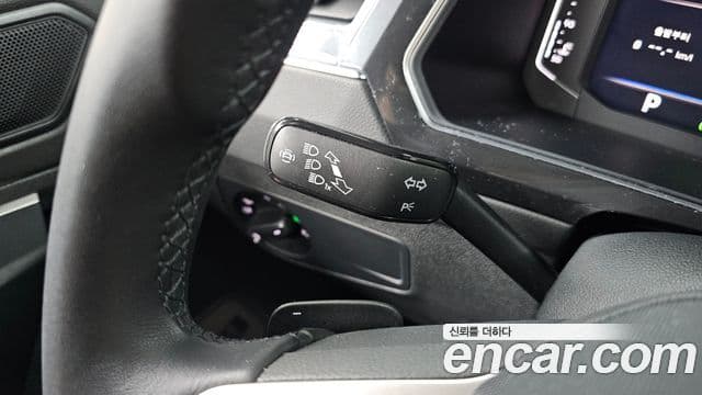 Volkswagen Tiguan 2022 — Photo 14/32