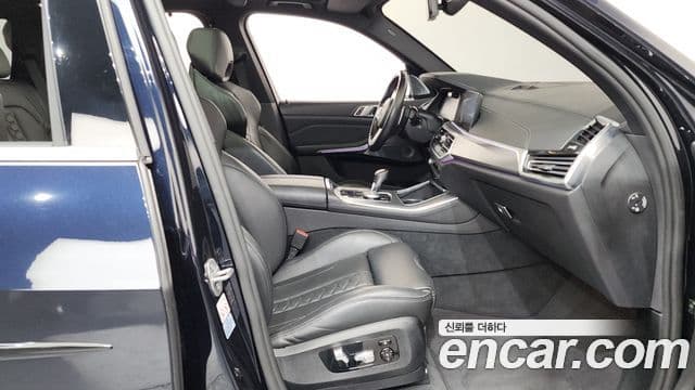 BMW X5M 2020 — Şəkil 12/32