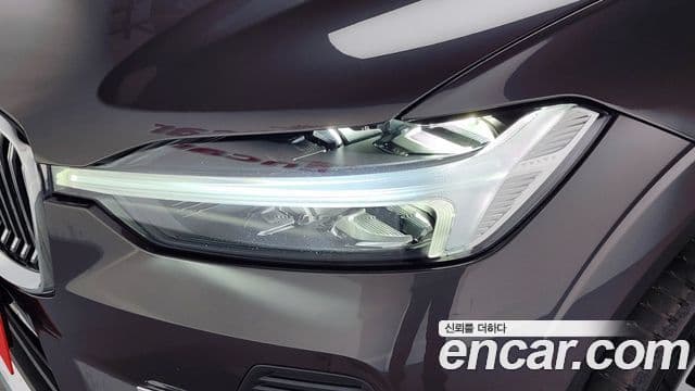 Volvo XC60 2024 — Photo 16/35