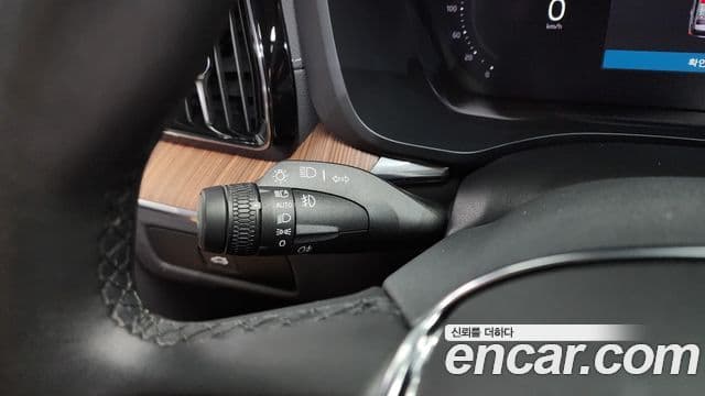Volvo XC60 2024 — Photo 24/35