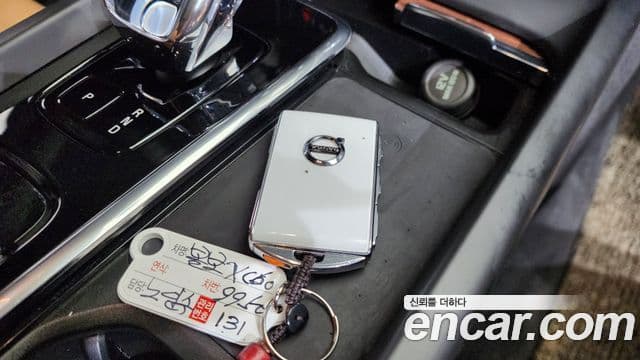 Volvo XC60 2024 — Photo 21/35