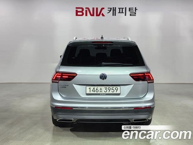 Volkswagen Tiguan Allspace 2020 — Фото 4/20
