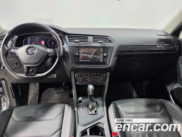 Volkswagen Tiguan Allspace 2020 — Фото 11/20
