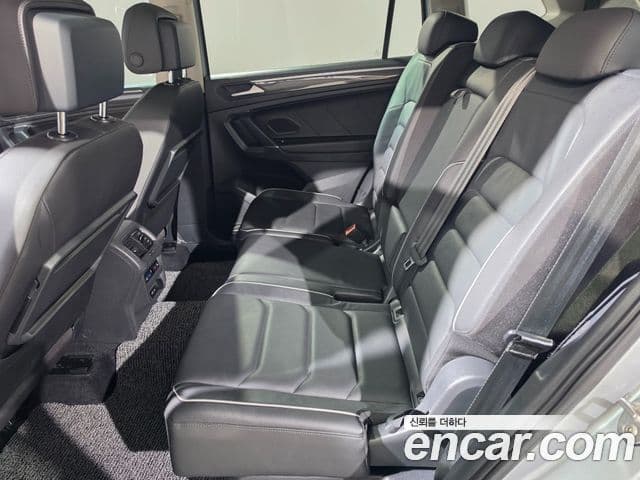 Volkswagen Tiguan Allspace 2020 — Фото 13/20