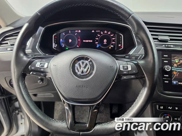 Volkswagen Tiguan Allspace 2020 — Фото 14/20