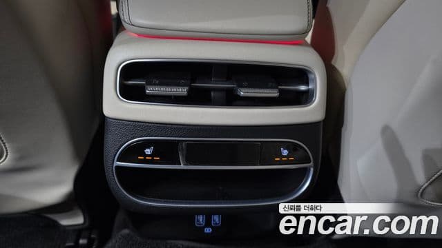 Genesis GV70 2021 — Photo 6/31