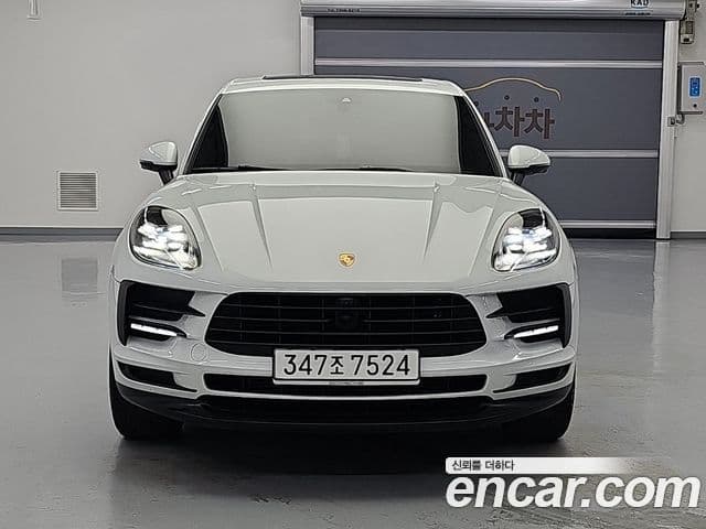 Porsche Macan 2019 — Фото 10/18