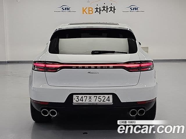 Porsche Macan 2019 — Фото 2/18