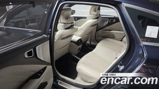 Kia K8 2021 — ფოტო 11/20