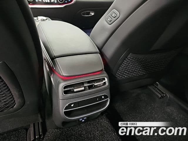 Genesis GV70 2024 — ფოტო 13/20