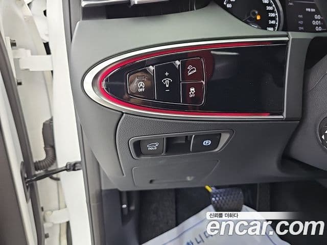 Genesis GV70 2024 — ფოტო 18/20
