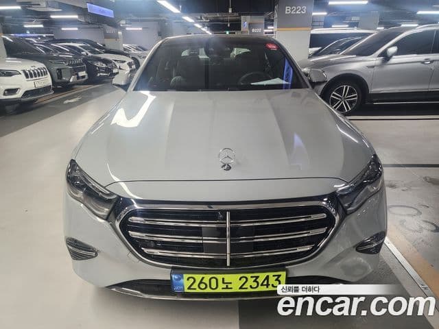 Mercedes-Benz E-Class 2025 — Şəkil 9/15