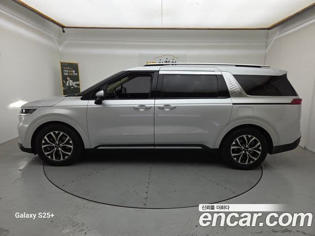 Kia Carnival 2021 — Фото 2/19