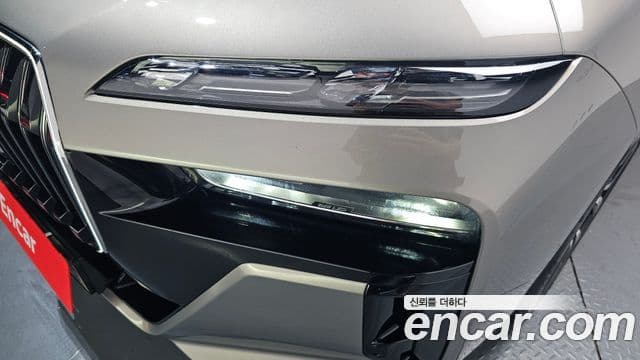 BMW 7 Series 2023 — Photo 19/39
