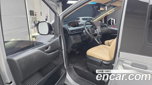 Hyundai Staria 2023 — Şəkil 10/20