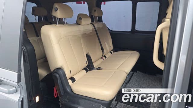 Hyundai Staria 2023 — Şəkil 12/20