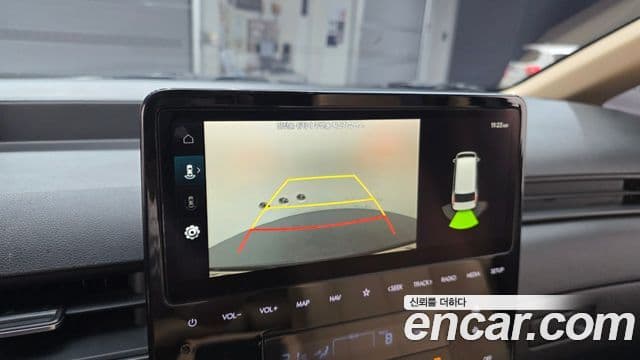 Hyundai Staria 2023 — Şəkil 17/20