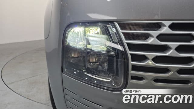 Hyundai Staria 2023 — Photo 3/31
