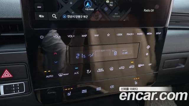Hyundai Staria 2023 — Photo 6/31