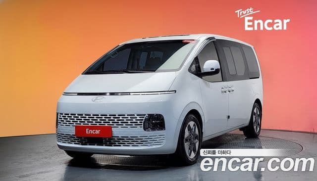 Hyundai Staria 2025 — Şəkil 1/20