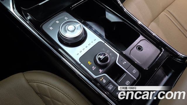 Kia Sorento 2023 — Фото 9/20