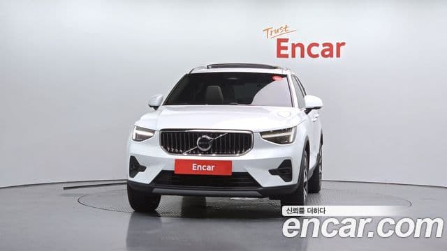 Volvo XC40 2024 — Фото 3/20