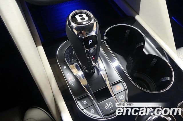 Bentley Bentayga 2024 — Photo 13/19