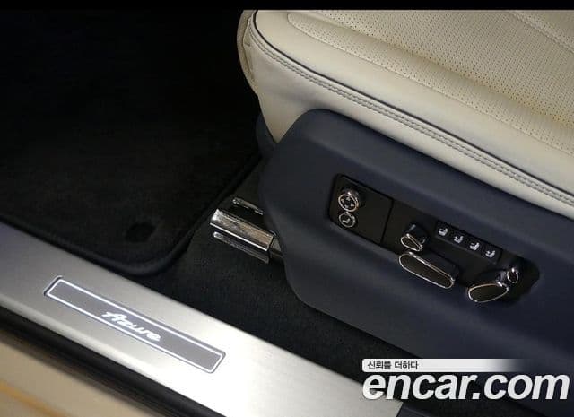 Bentley Bentayga 2024 — Photo 15/19