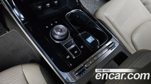 Kia Carnival 2021 — Şəkil 9/20