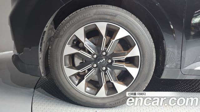 Kia Carnival 2022 — фото 5 из 20