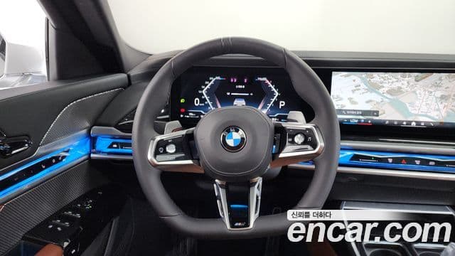 BMW 7 Series 2025 — ფოტო 16/38