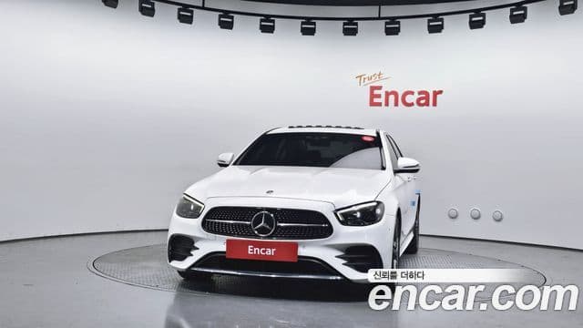 Mercedes-Benz E-Class 2022 — ფოტო 3/20