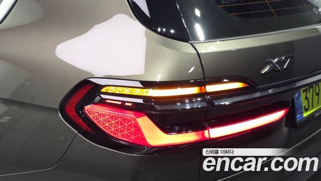 BMW X7 2025 — Photo 27/34