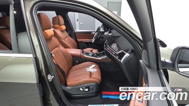 BMW X7 2025 — Photo 31/34