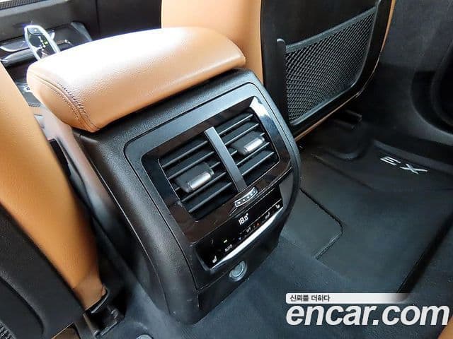 BMW X3 2019 — ფოტო 15/20
