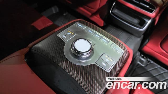 Genesis Electrified G80 2024 — Şəkil 18/20