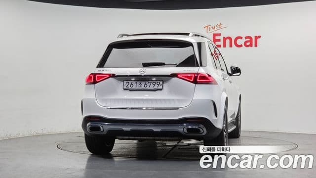 Mercedes-Benz GLE-Class 2020 — ფოტო 4/20