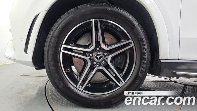 Mercedes-Benz GLE-Class 2020 — ფოტო 5/20