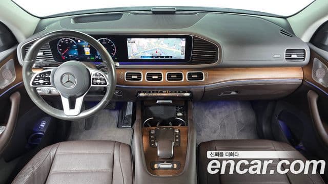 Mercedes-Benz GLE-Class 2020 — ფოტო 7/20