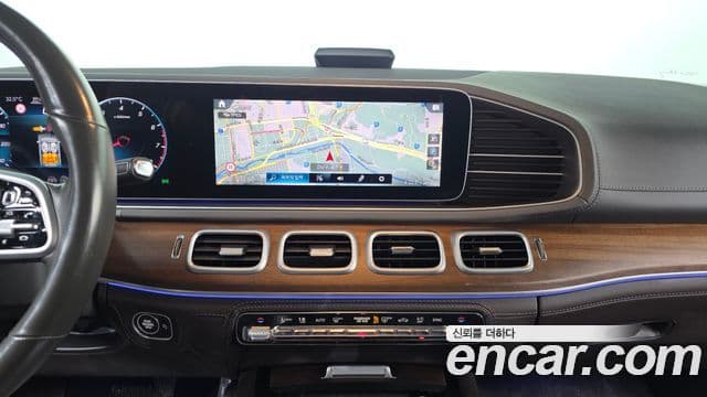 Mercedes-Benz GLE-Class 2020 — ფოტო 14/20