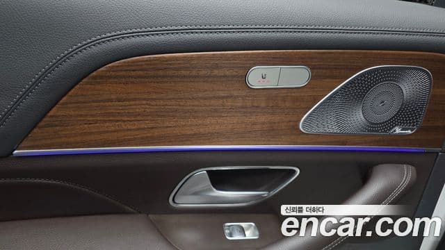 Mercedes-Benz GLE-Class 2020 — ფოტო 18/20