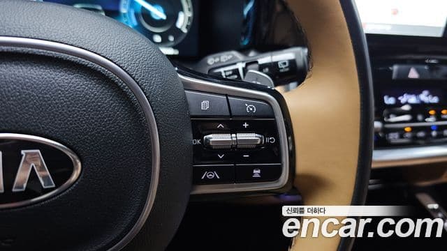 Kia Sorento 2020 — Фото 17/20