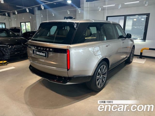 Land Rover Range Rover 2026 — Photo 18/20