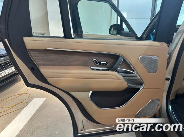 Land Rover Range Rover 2026 — Photo 19/20