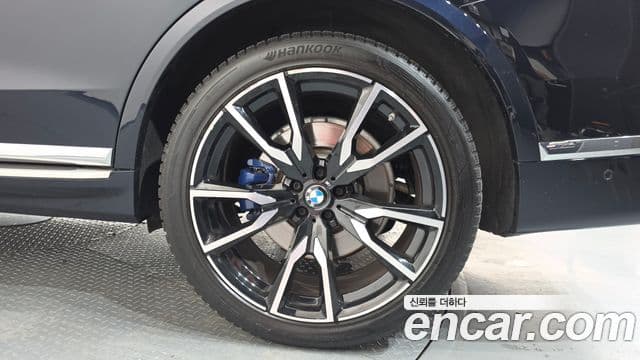 BMW X7 2021 — Photo 4/37