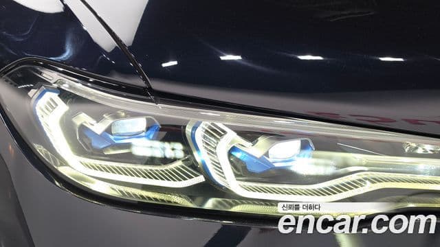 BMW X7 2021 — Photo 12/37