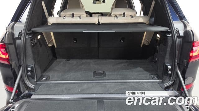BMW X7 2021 — Photo 37/37