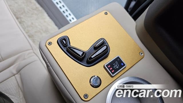Kia Carnival 2021 — фото 17 из 20
